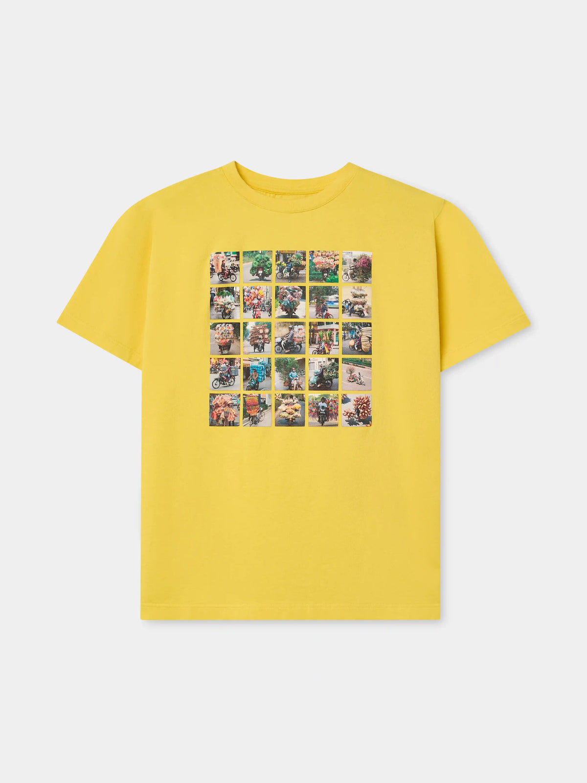 *model-* REGULAR FIT