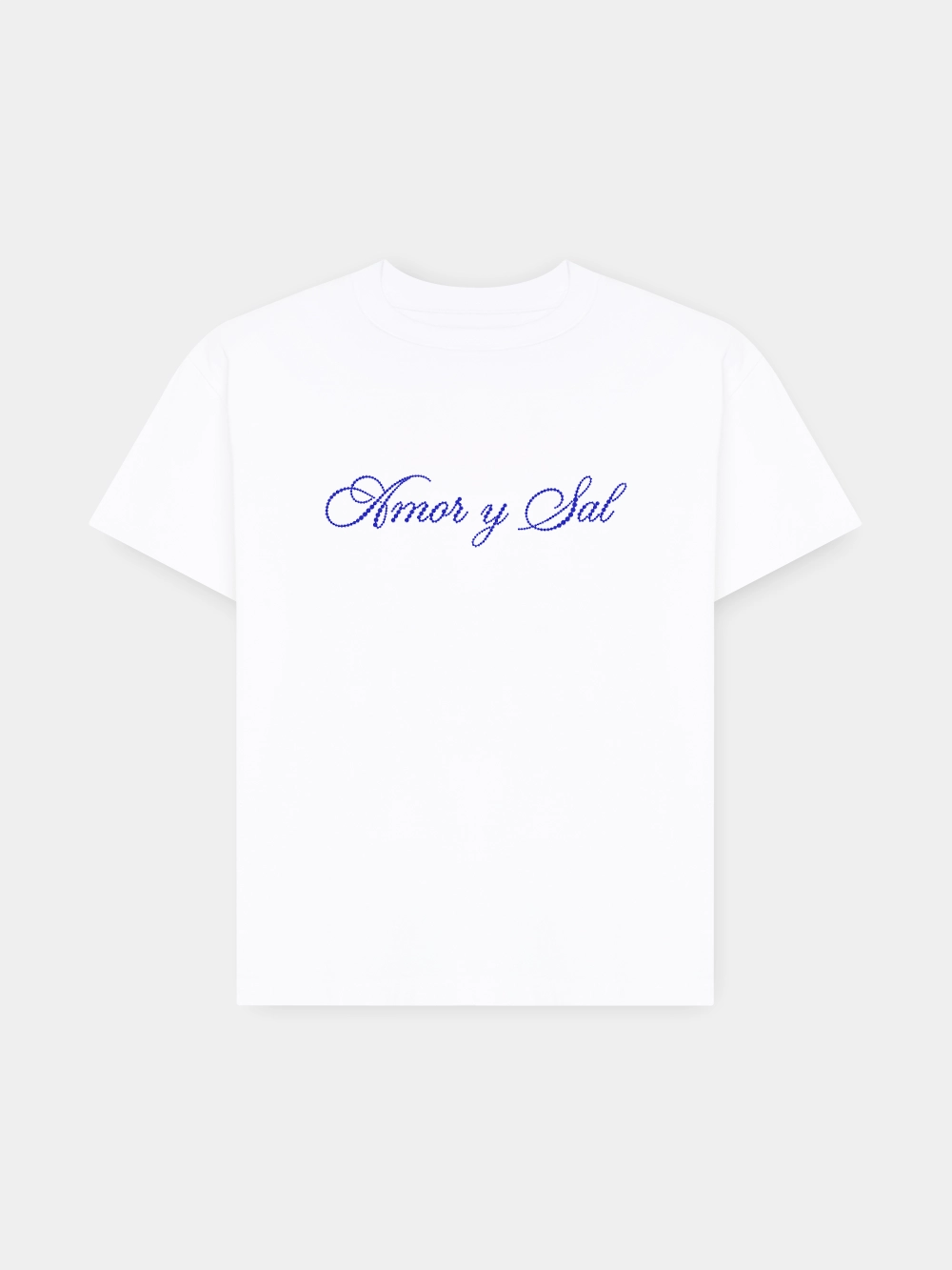 *model-* REGULAR FIT