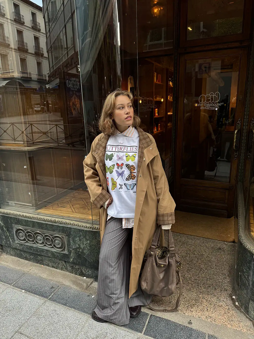 BUTTERFLIES WHITE TEE