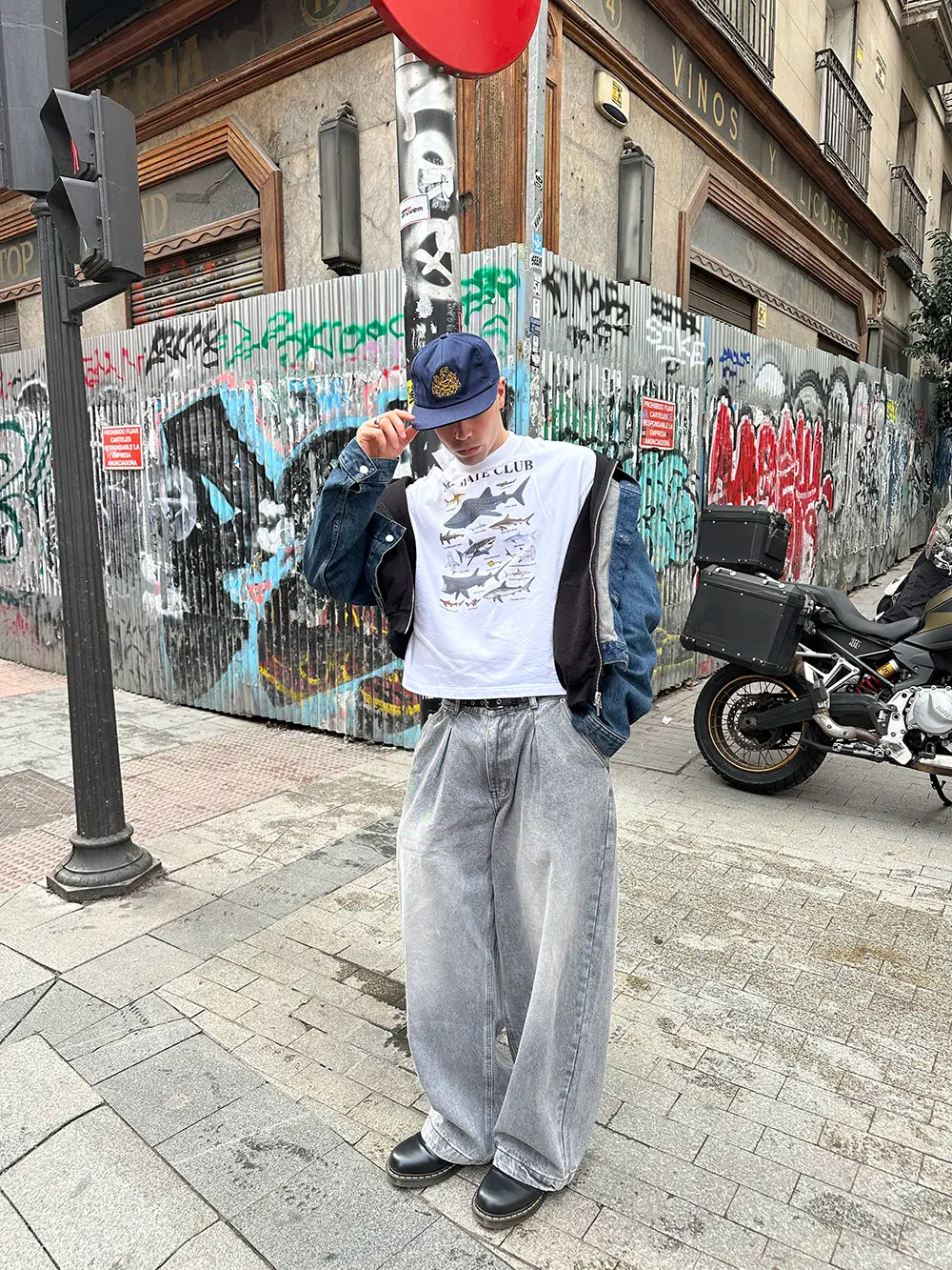 NO HATE CLUB WHITE TEE