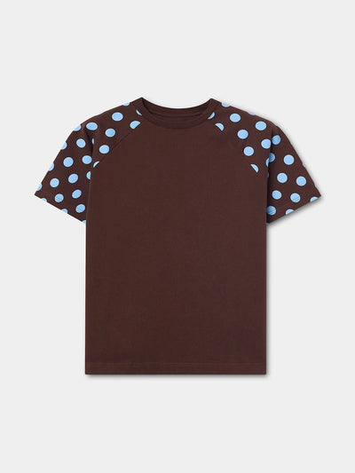 *model-* REGULAR FIT