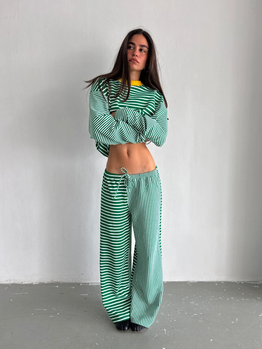 *model-* Model is 169 cm / 5’7"wearing size S